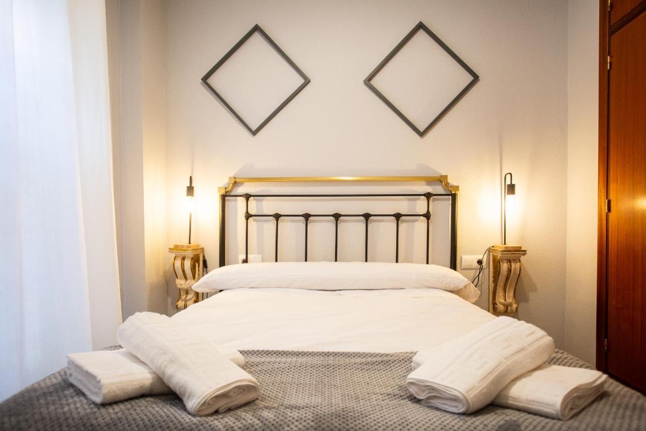 Wish Suite Torres De Sevilla Exterior foto